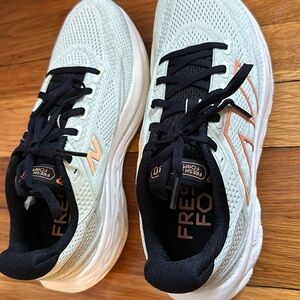 New Balance fresh foam 1080 v13, size 7.5. New in box!